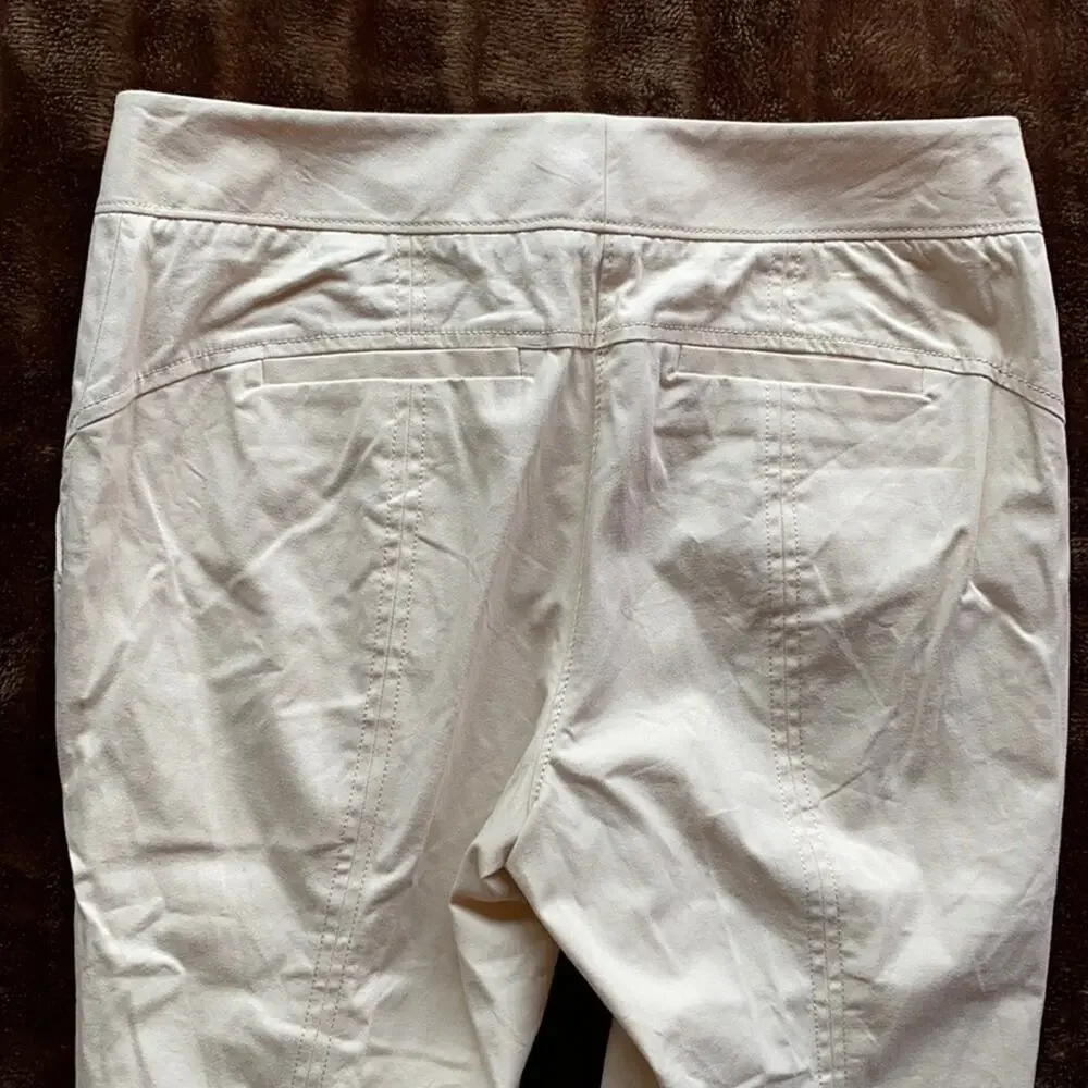 MAGASCHONI 6‎ Pale Khaki Linen/Cotton Capri Pants, Pristine Condition